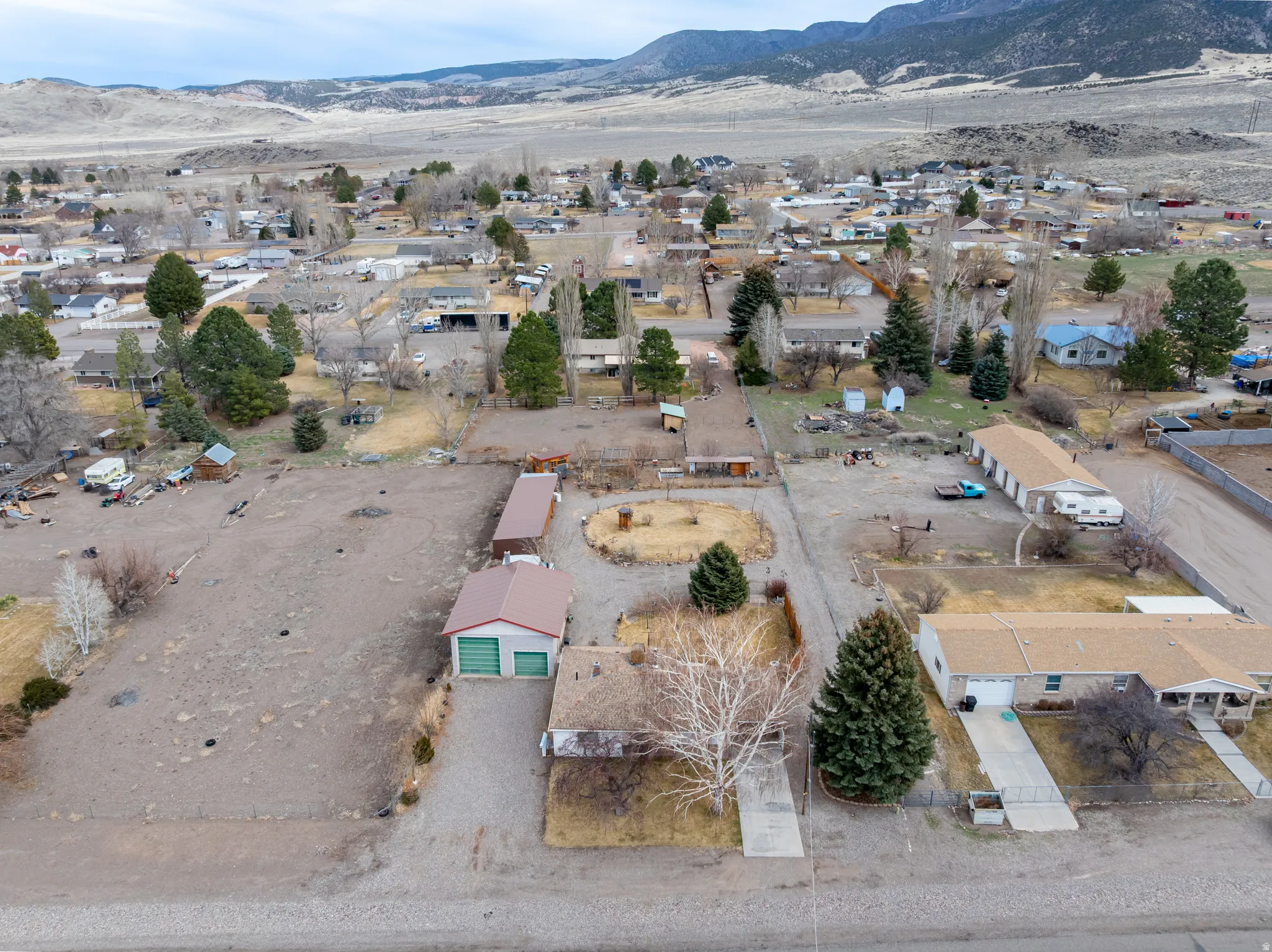Aerial view of residential area with a mountain backdrop