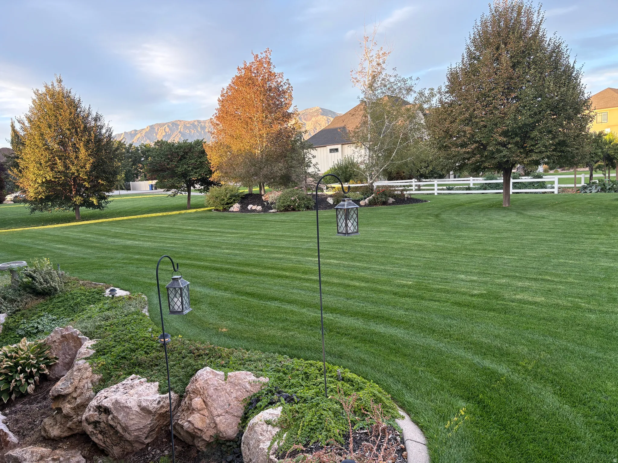 View of home's community featuring a mountain view