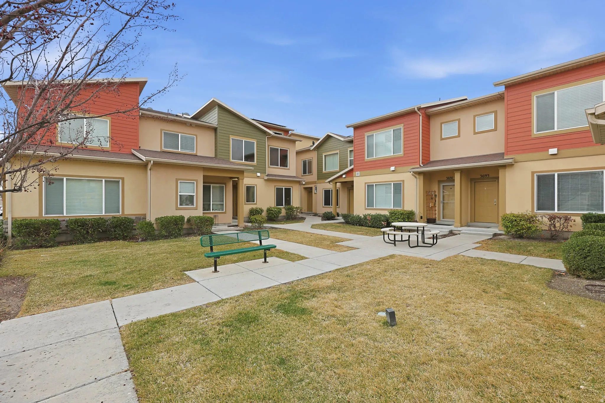 View of home's community