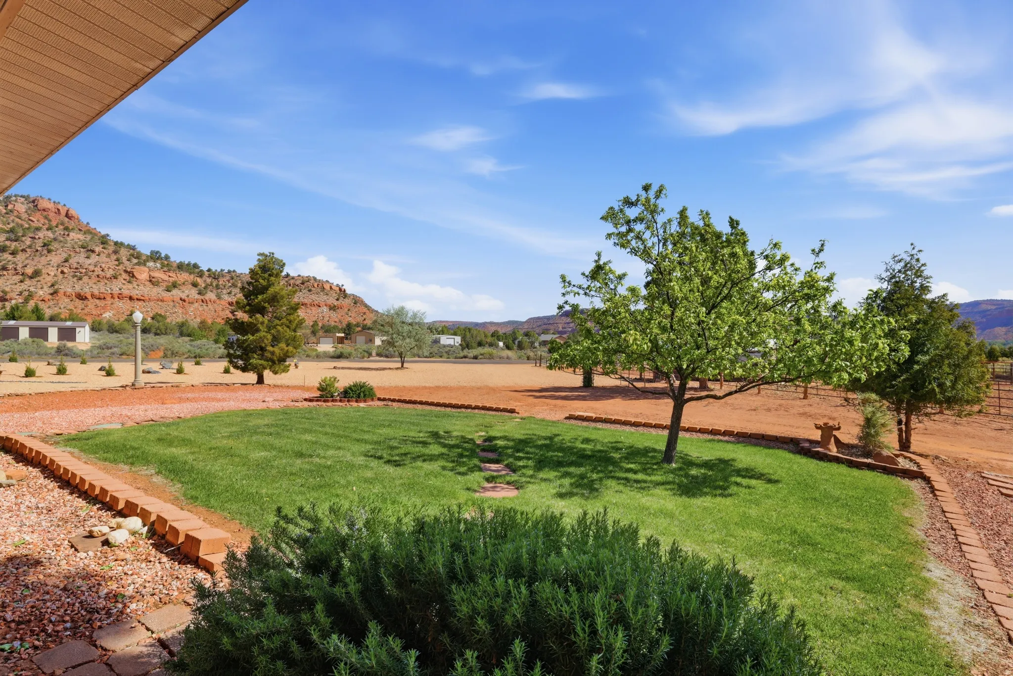 View of property's community with a mountain view
