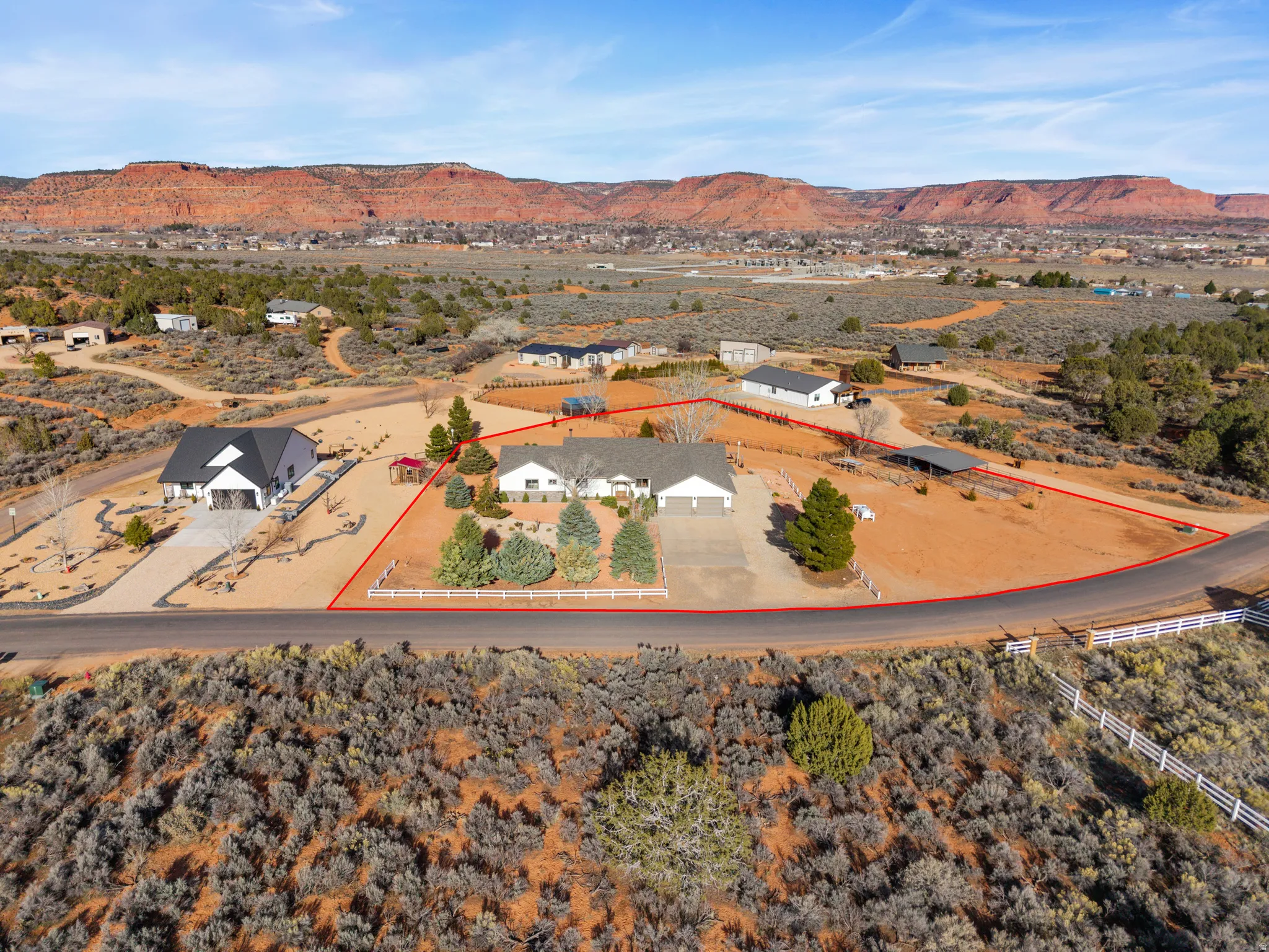 Red Rock Back Drop, property outlines in red