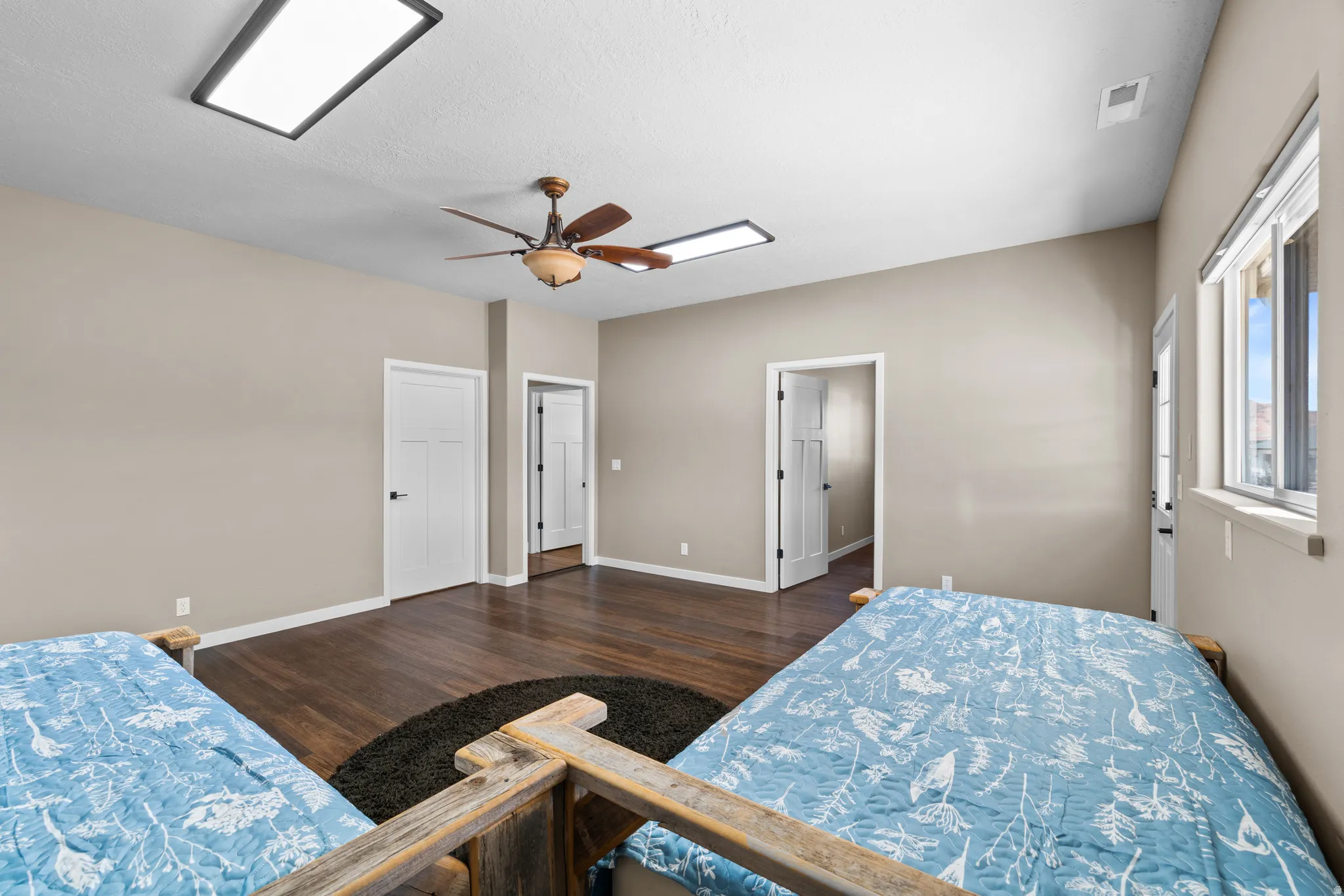 Den/Bedroom/Flex-space with interior AND exterior entrances