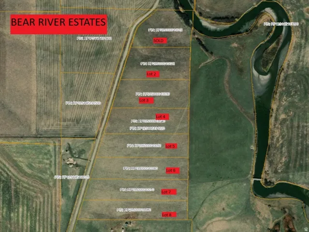 Aerial map of property and surrounding area
