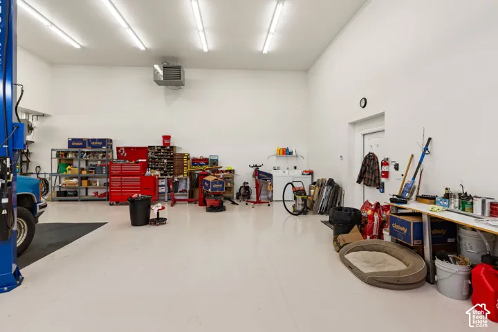 Garage with a heating unit