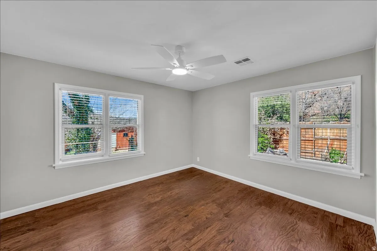 Upstairs unit bedroom 2