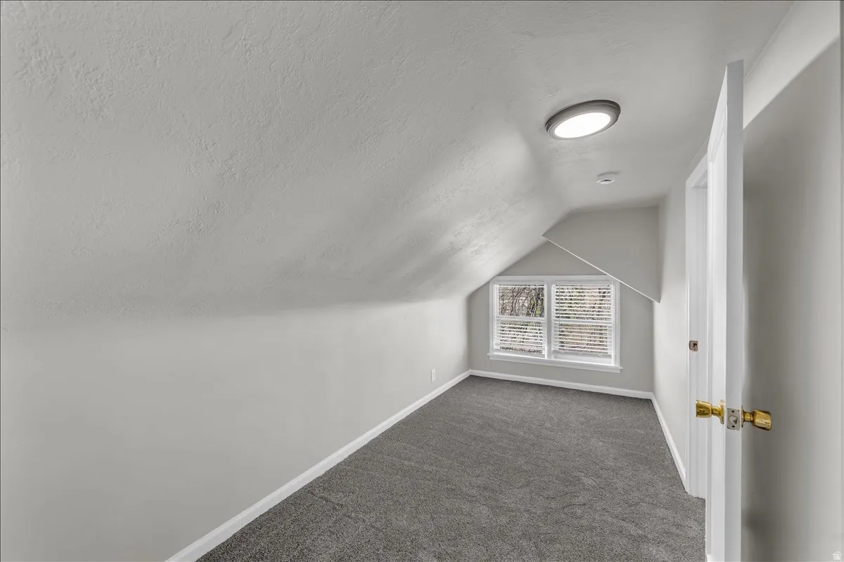 Upstairs unit bedroom 4