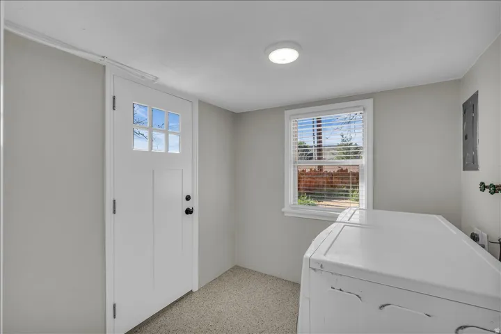 Basement unit laundry