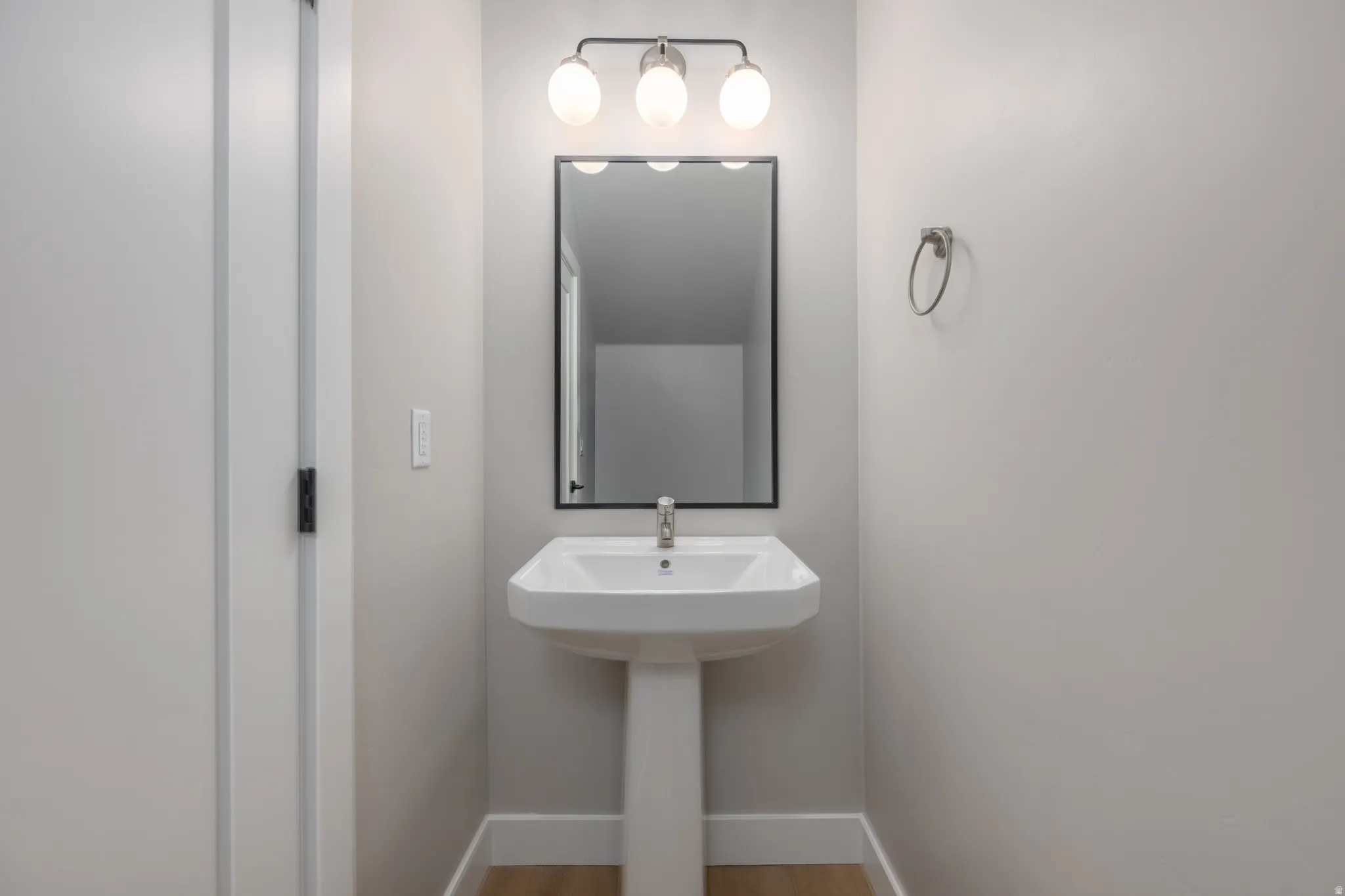 *Photo of similar unit