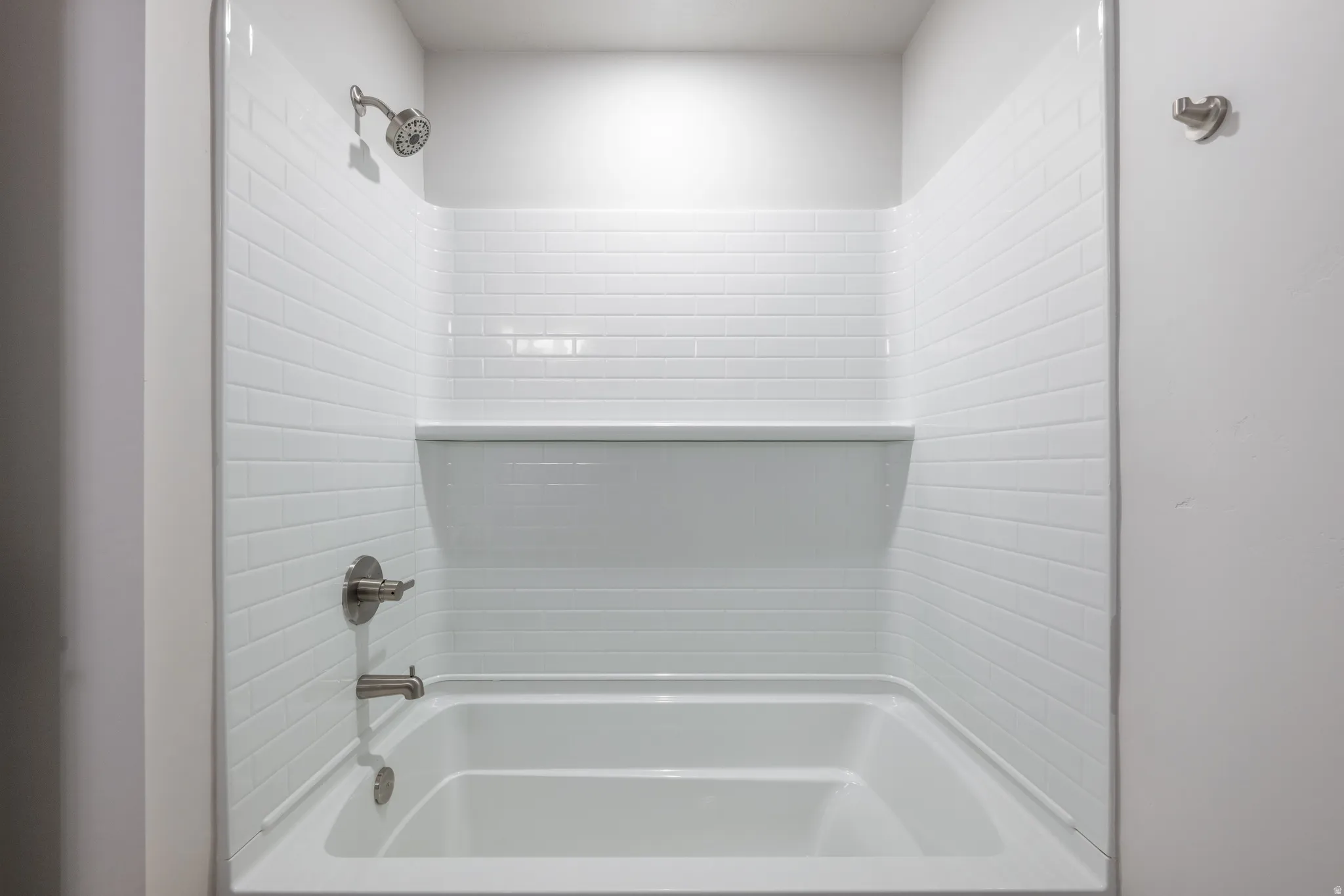 *Photo of similar unit