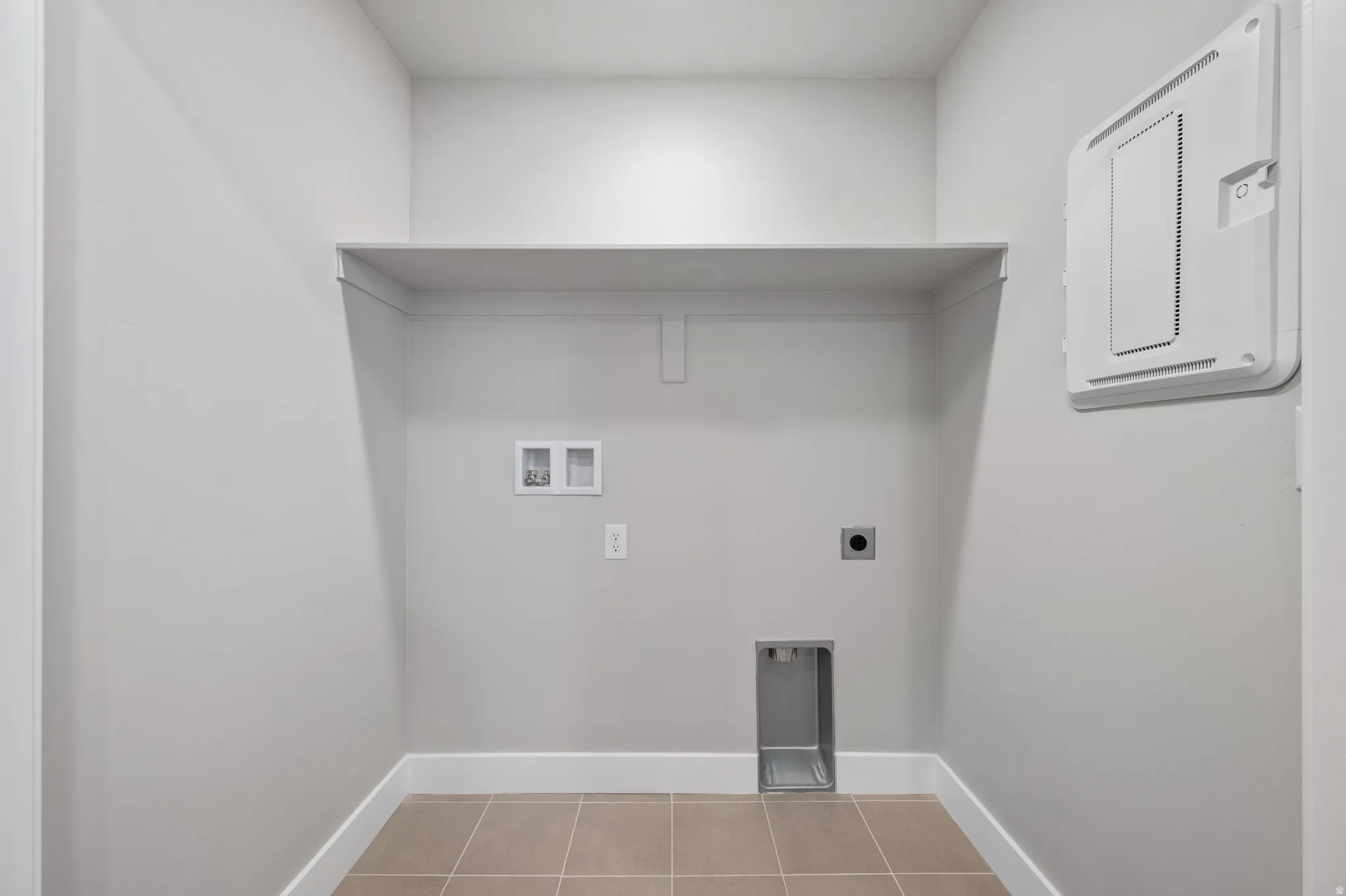 *Photo of similar unit