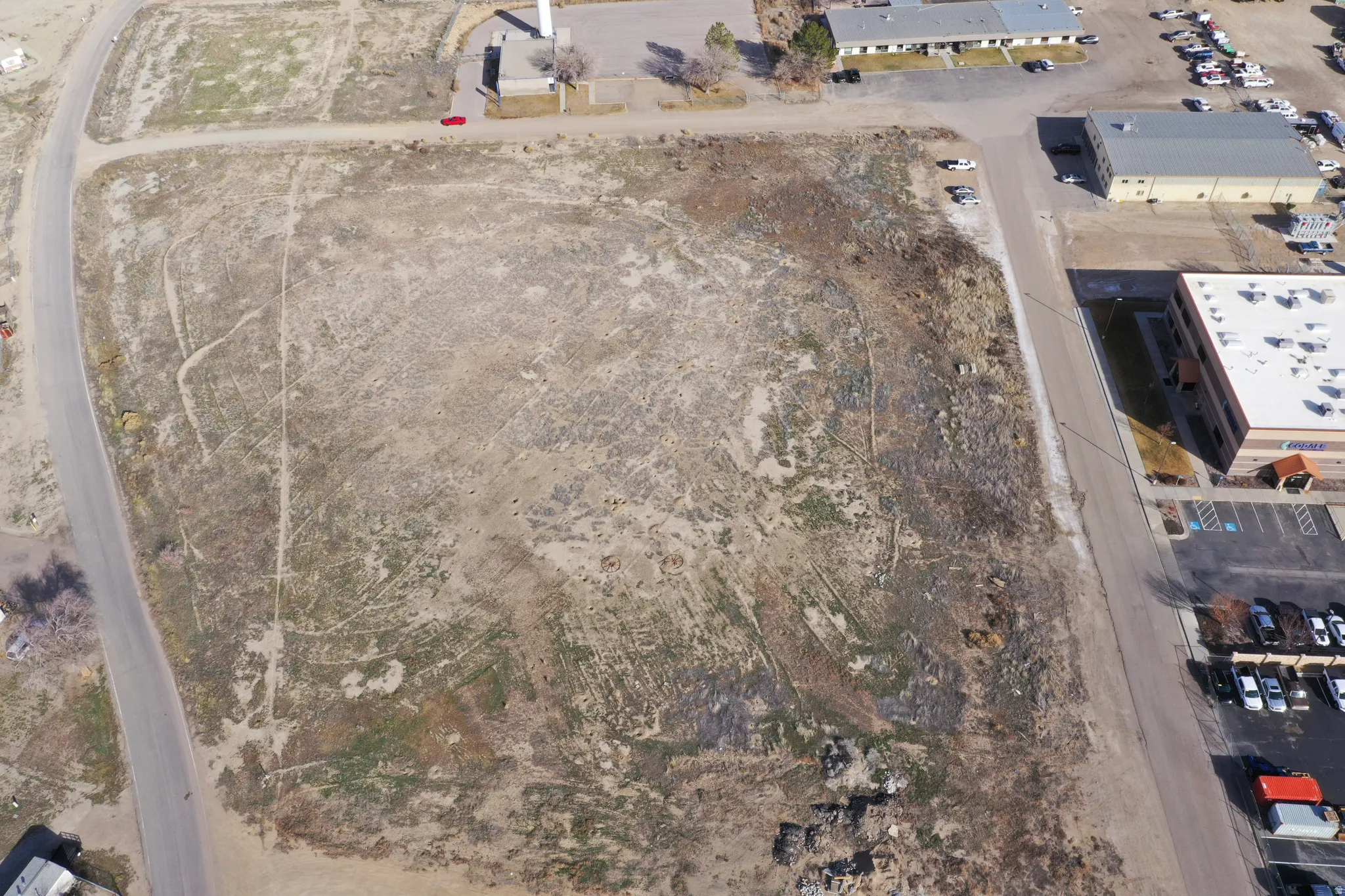 Aerial view of property and surrounding area