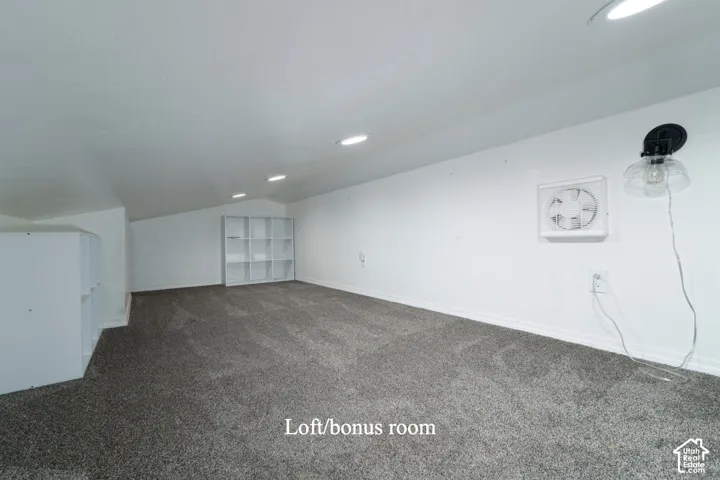 Loft area/bonus room.