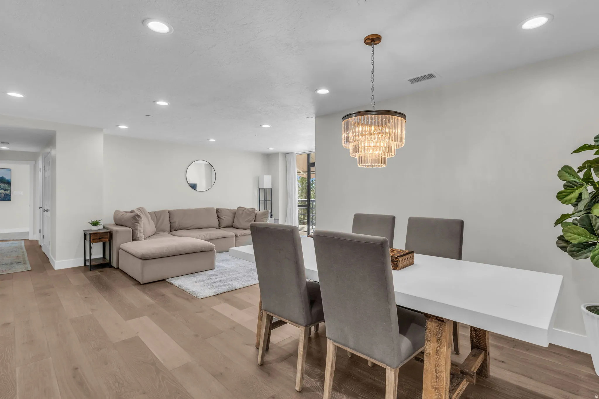 Dining & Family Room