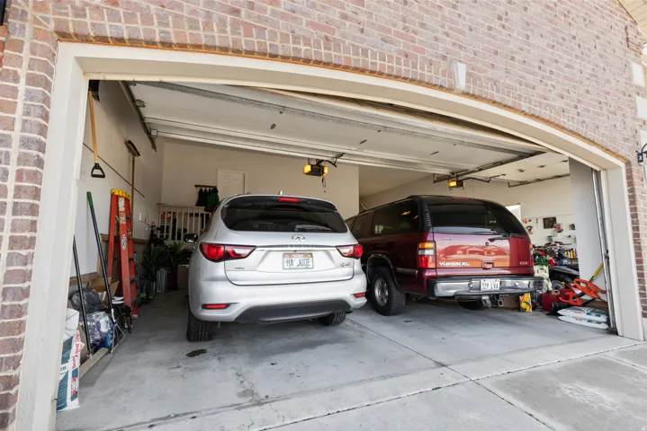 Spacious garage