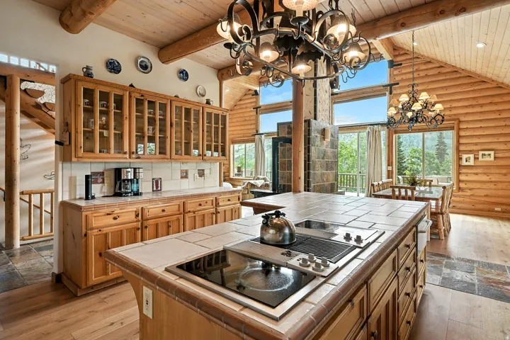 433 Eagles Roost, Brian Head, Utah 84719