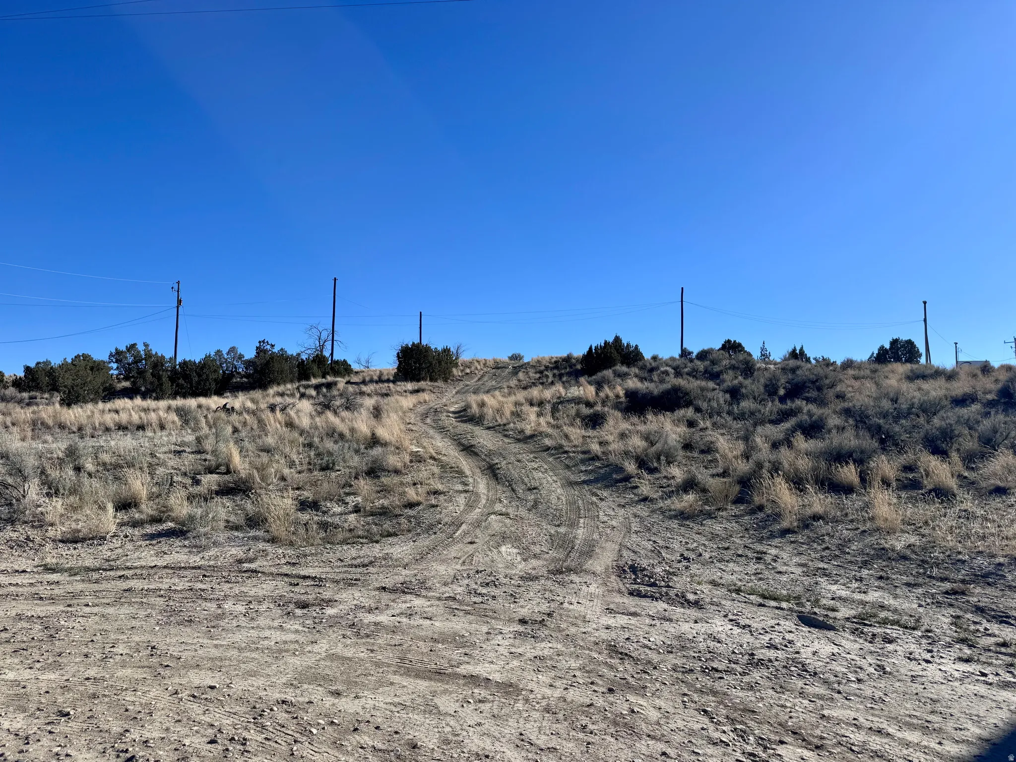 View of dirt / gravel road