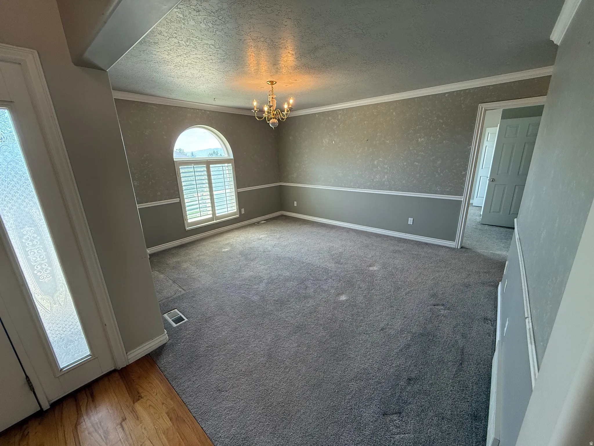 Fromal dinig area with funiture removed