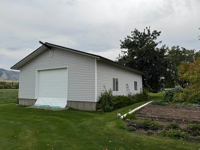 660 sq foot workshop/2nd garage with shop door