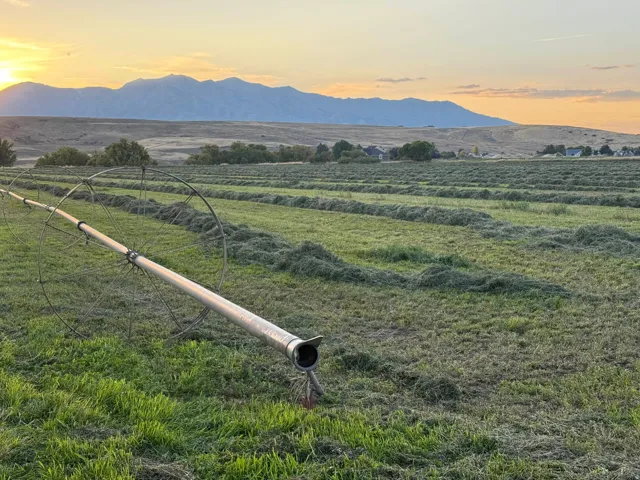 Mountain views to the west