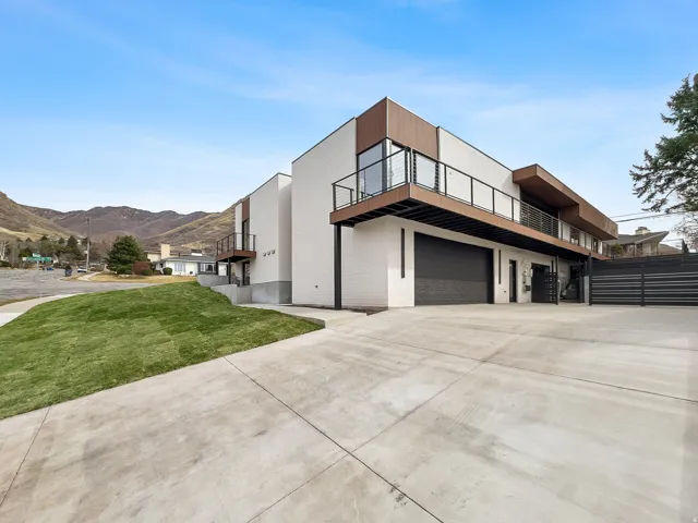 1332 S Canterbury Dr, Salt Lake City, Utah 84108