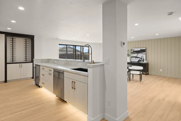 1332 S Canterbury Dr, Salt Lake City, Utah 84108