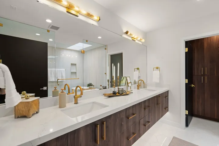 1332 S Canterbury Dr, Salt Lake City, Utah 84108