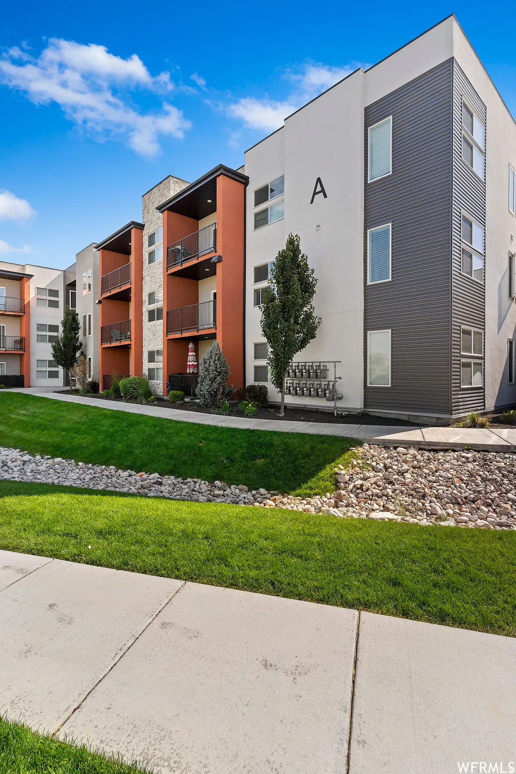 View of apartment building / complex