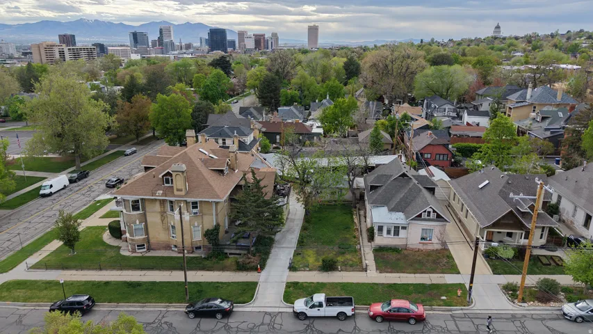 Proximity to downtown / State Capitol