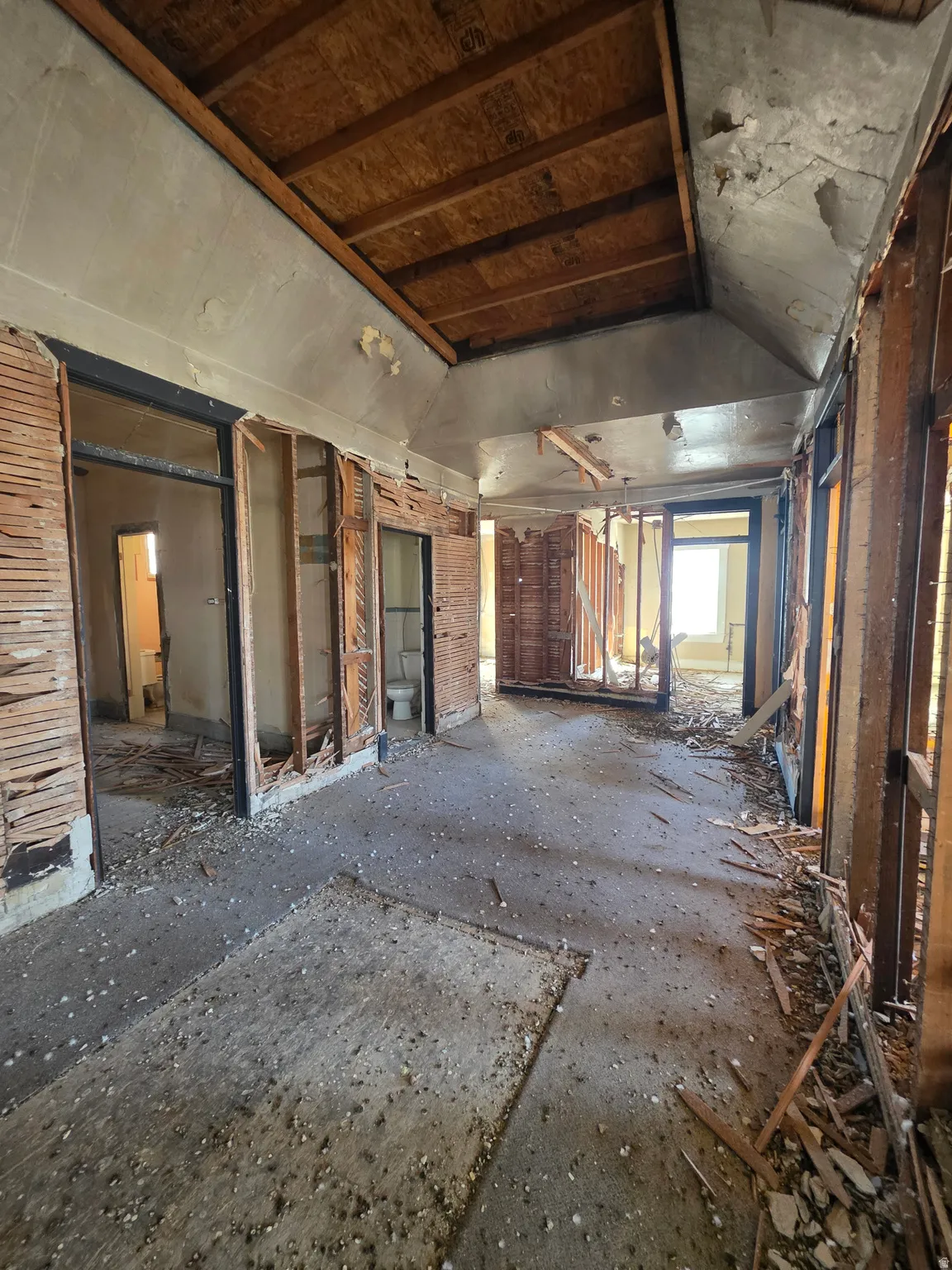 2nd Level Apartments