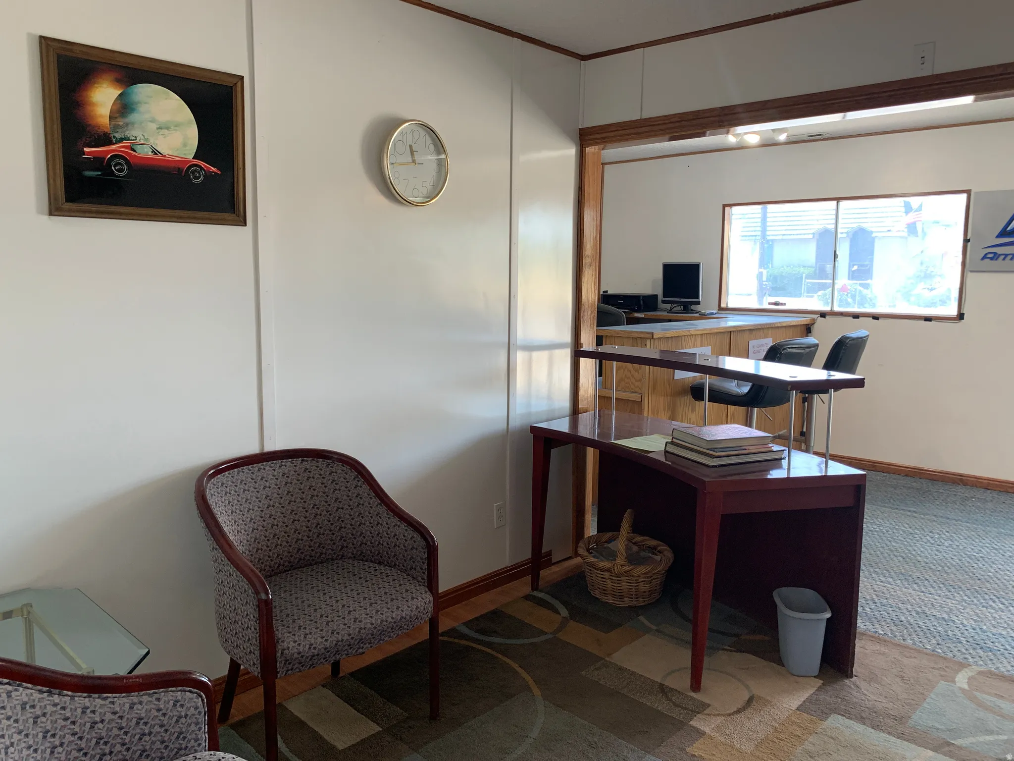 Office area with crown molding