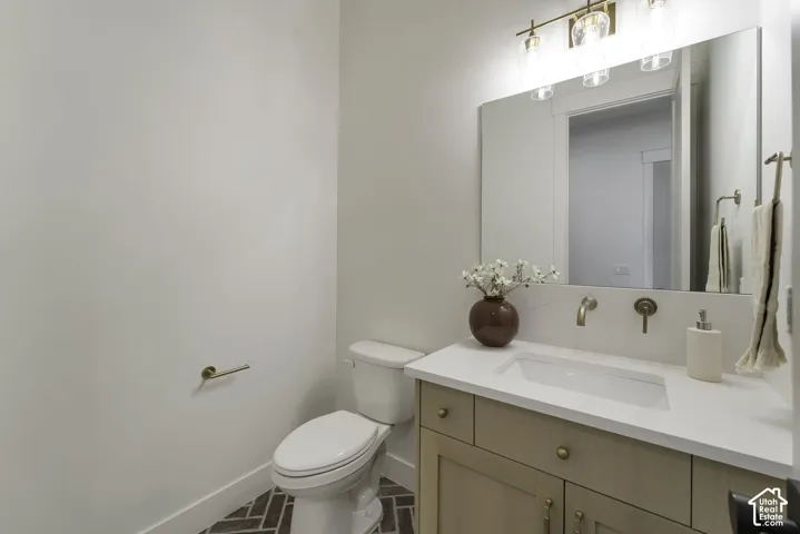 664 S Wildflower Cir, North Salt Lake, Utah 84054