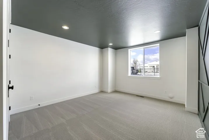 664 S Wildflower Cir, North Salt Lake, Utah 84054