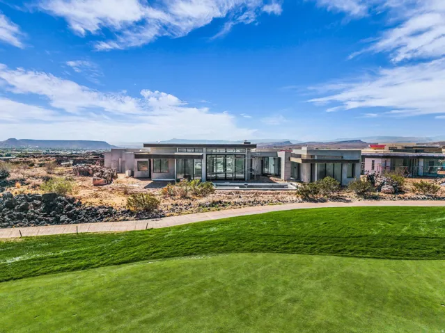 2415 South Village Dr #3, Santa Clara, Utah 84765