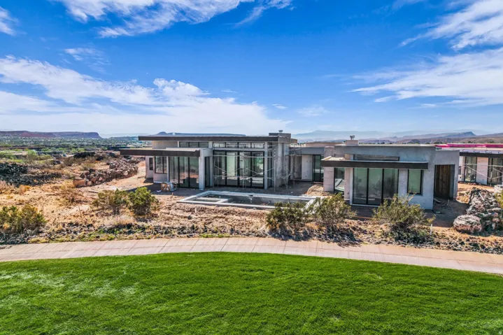 2415 South Village Dr #3, Santa Clara, Utah 84765