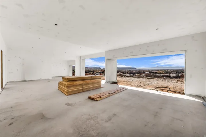 2415 South Village Dr #3, Santa Clara, Utah 84765
