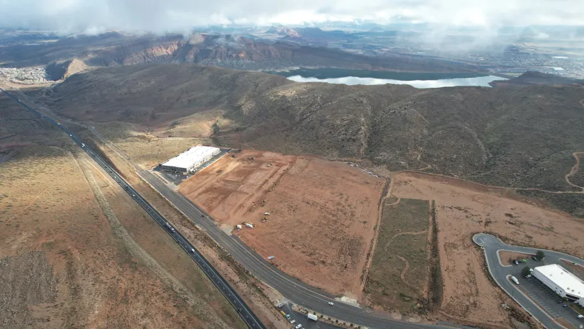 View of property location featuring a mountainous background