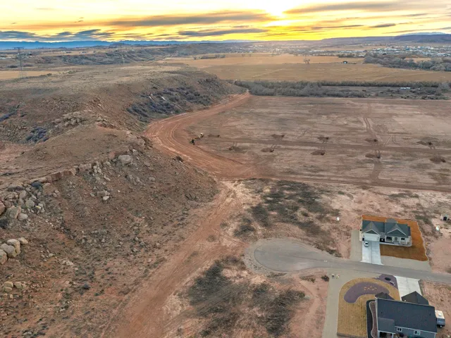 Overview of rural landscape with a mountain backdrop