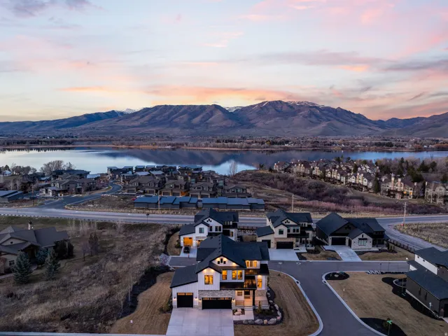 6372 E 950 S #6, Huntsville, Utah 84317