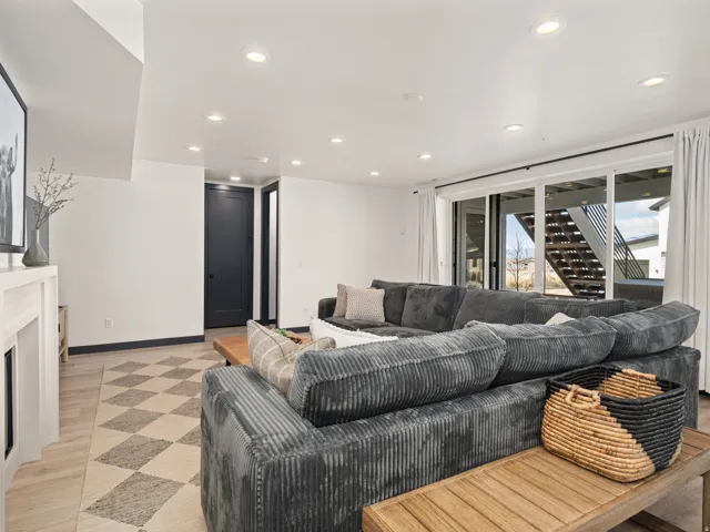 6372 E 950 S #6, Huntsville, Utah 84317