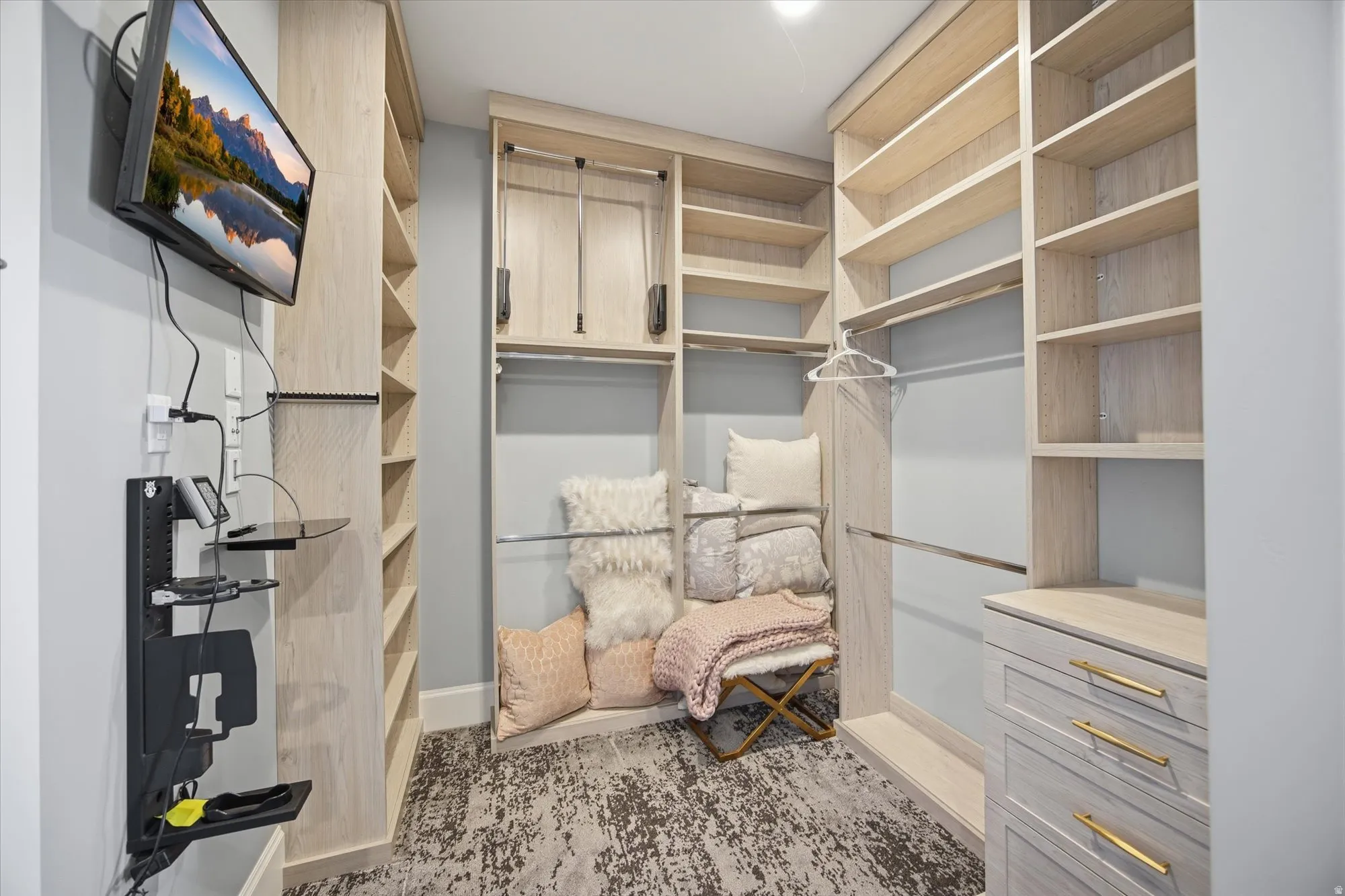 View of walk in closet