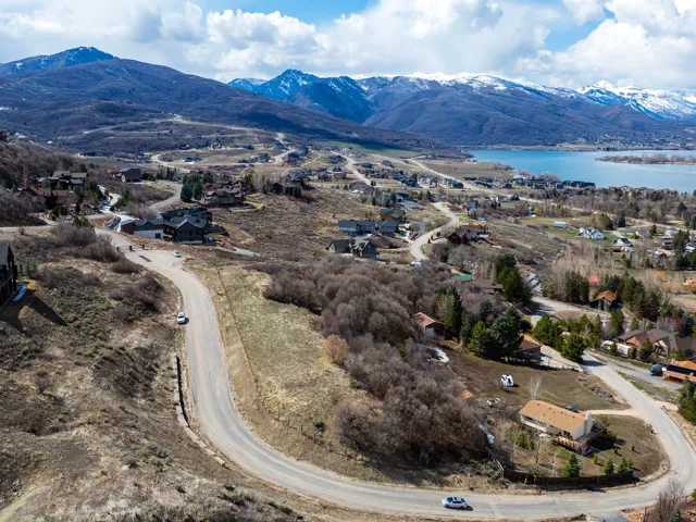 1215 S Via Monaco Dr, Huntsville, Utah 84317