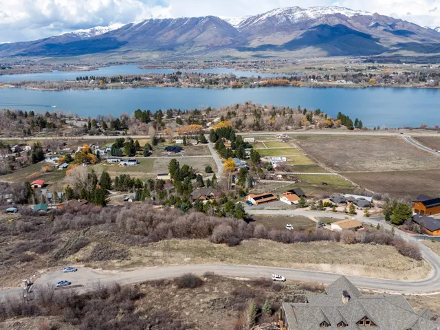 1215 S Via Monaco Dr, Huntsville, Utah 84317