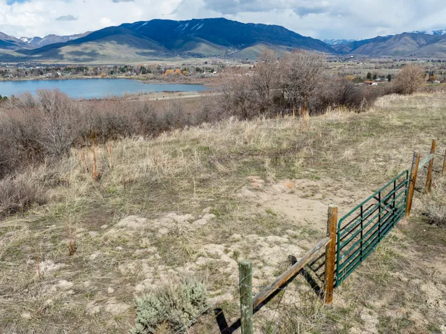 1215 S Via Monaco Dr, Huntsville, Utah 84317