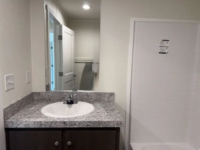 75 W 250 N #13, Clearfield, Utah 84015