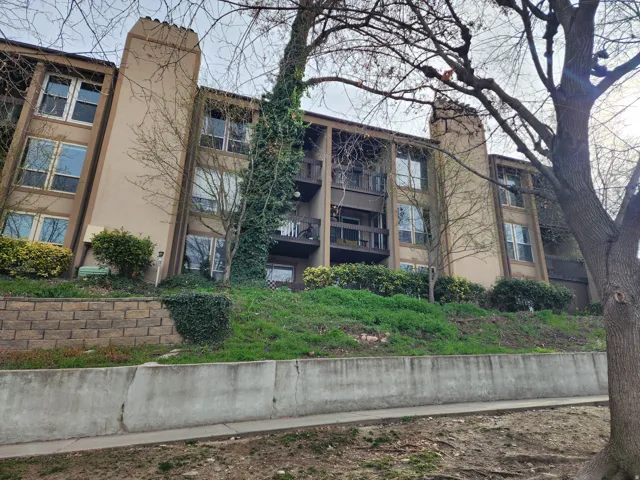 View of apartment building / complex