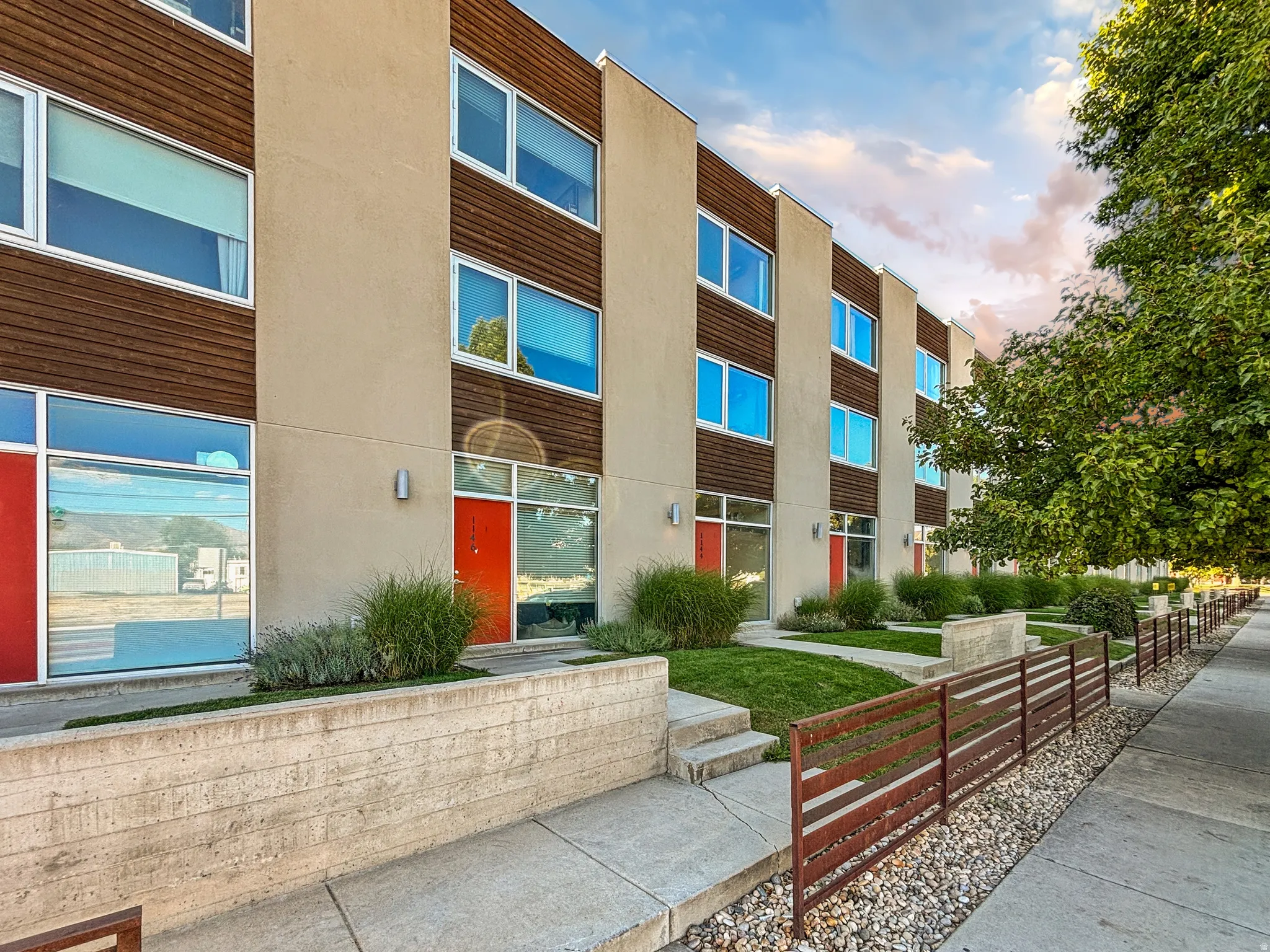 View of apartment building / complex
