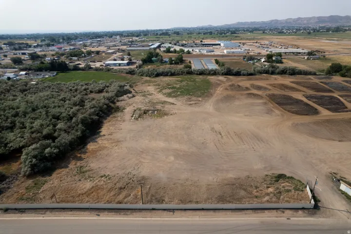 Decluttered view of property