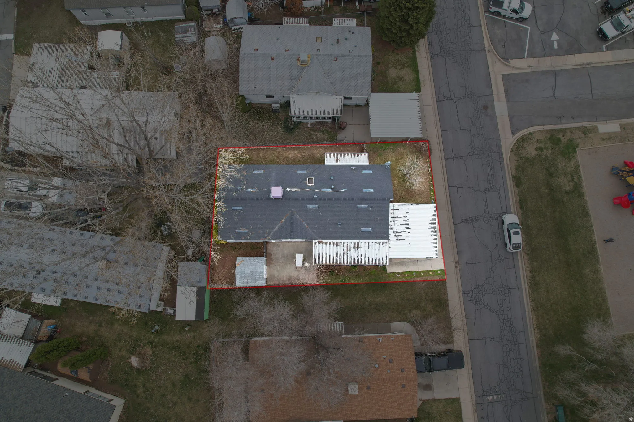 Aerial view of property's location featuring property parcel outlined
