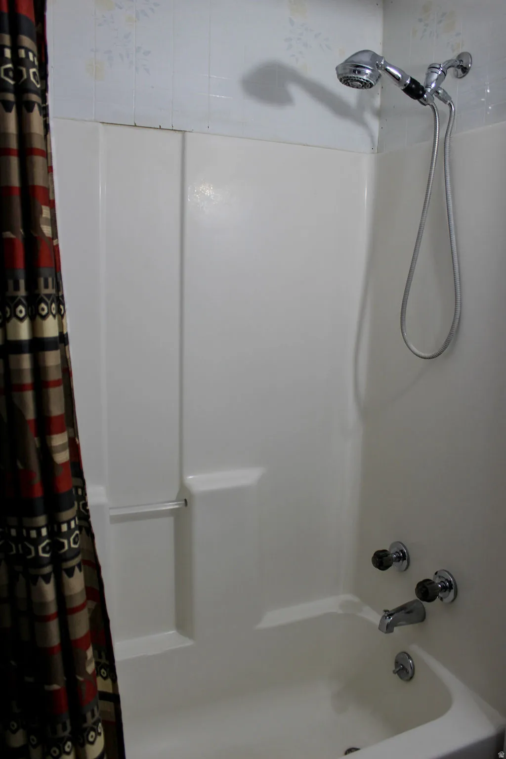 Bathroom with shower / tub combo