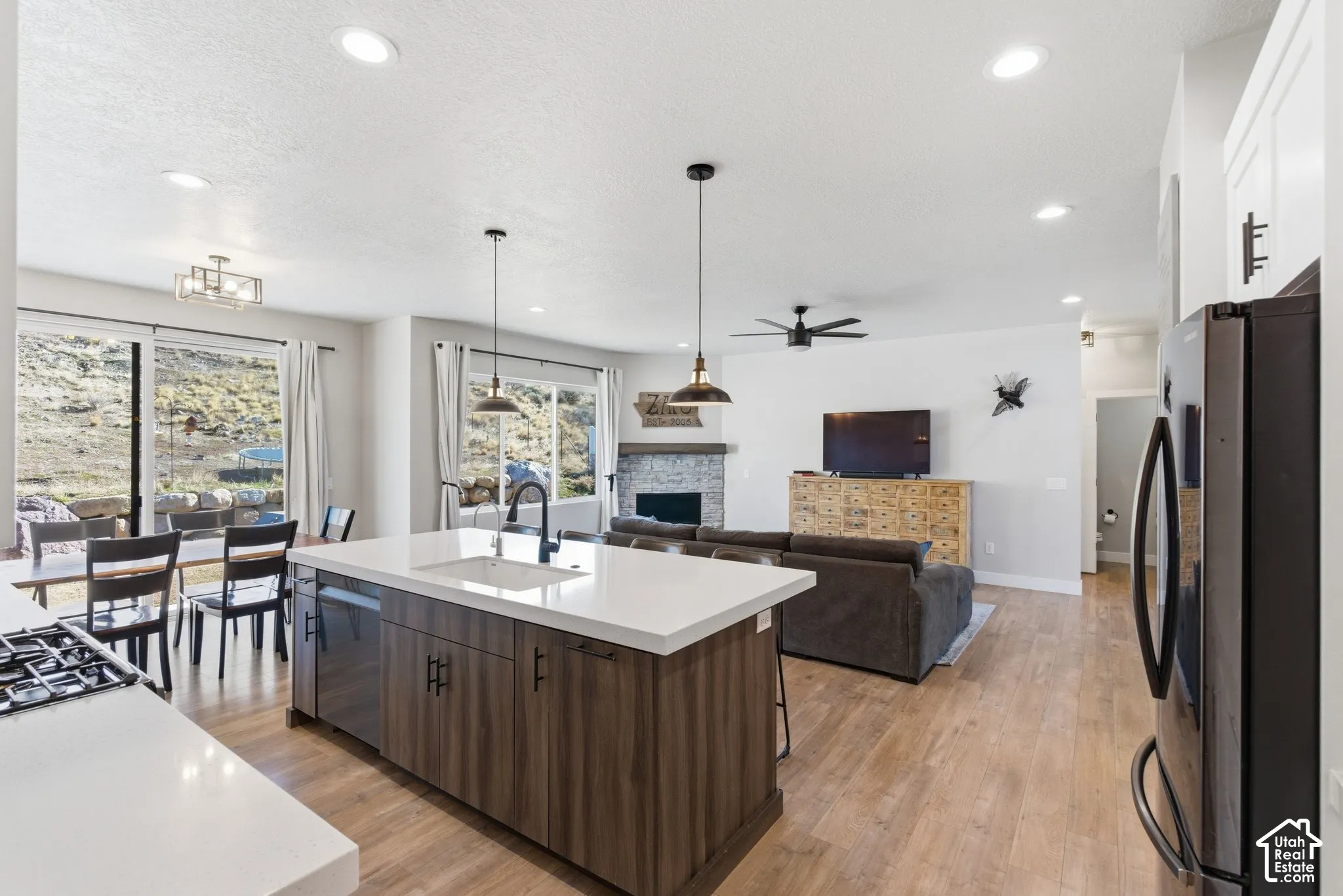 Very large windows with a sliding glass back door